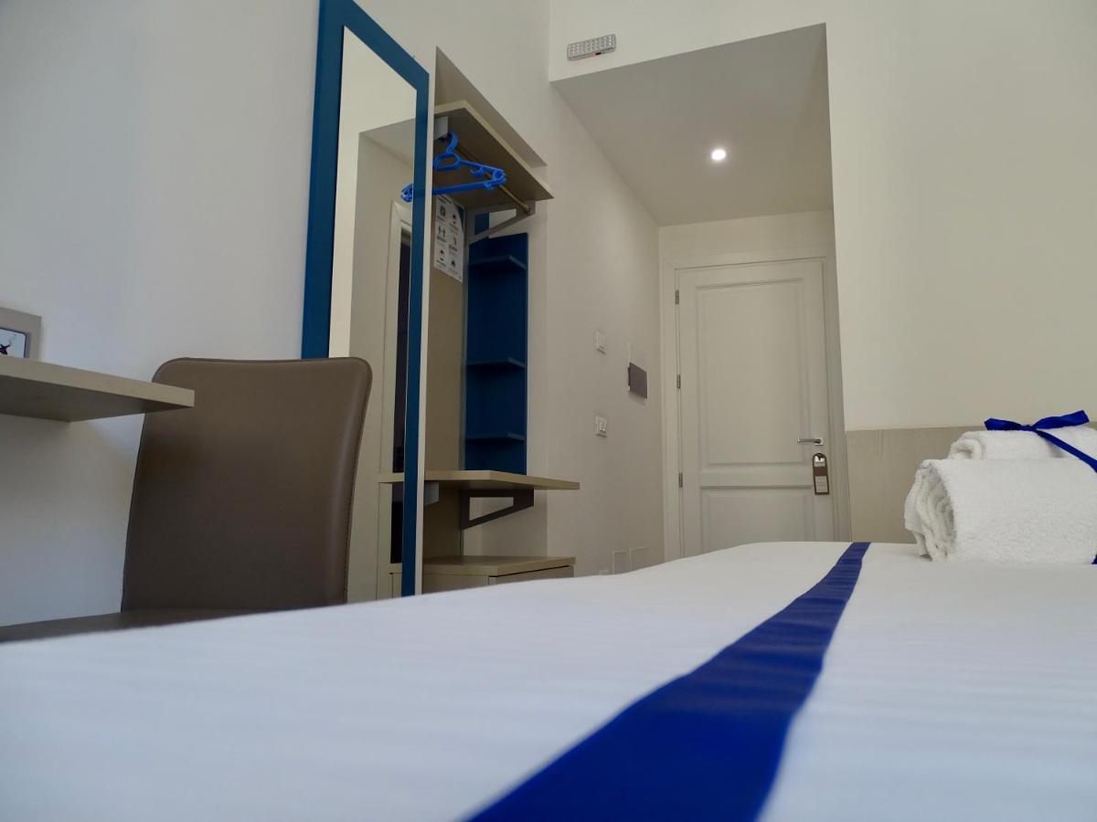 Le Quattro Stagioni - Rooms & Suites Палермо Екстериор снимка