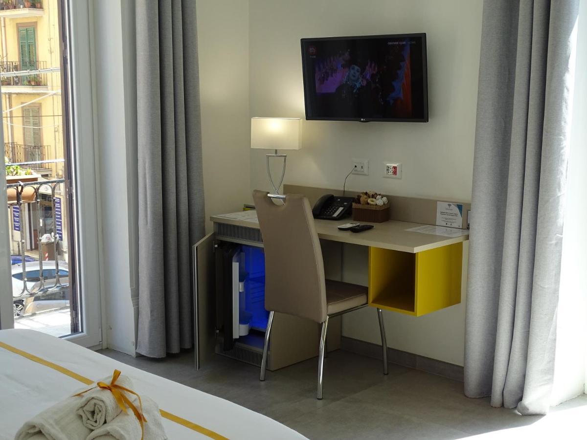 Le Quattro Stagioni - Rooms & Suites Палермо Екстериор снимка